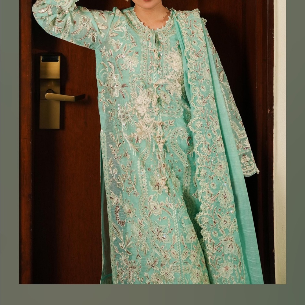 Sana Safinaz 4 Piece Elegant Mint Green Embroidered Kurta Set Multiple Sizes
